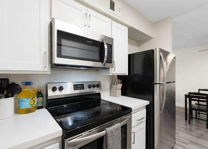 2br Modern Near Dt With Pools & Gym * Mesa