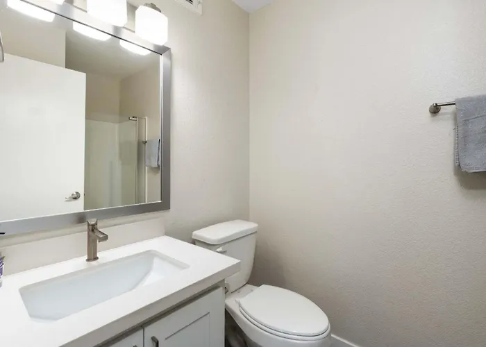 Apartment 2br Modern Near Dt With Pools & Gym Mesa